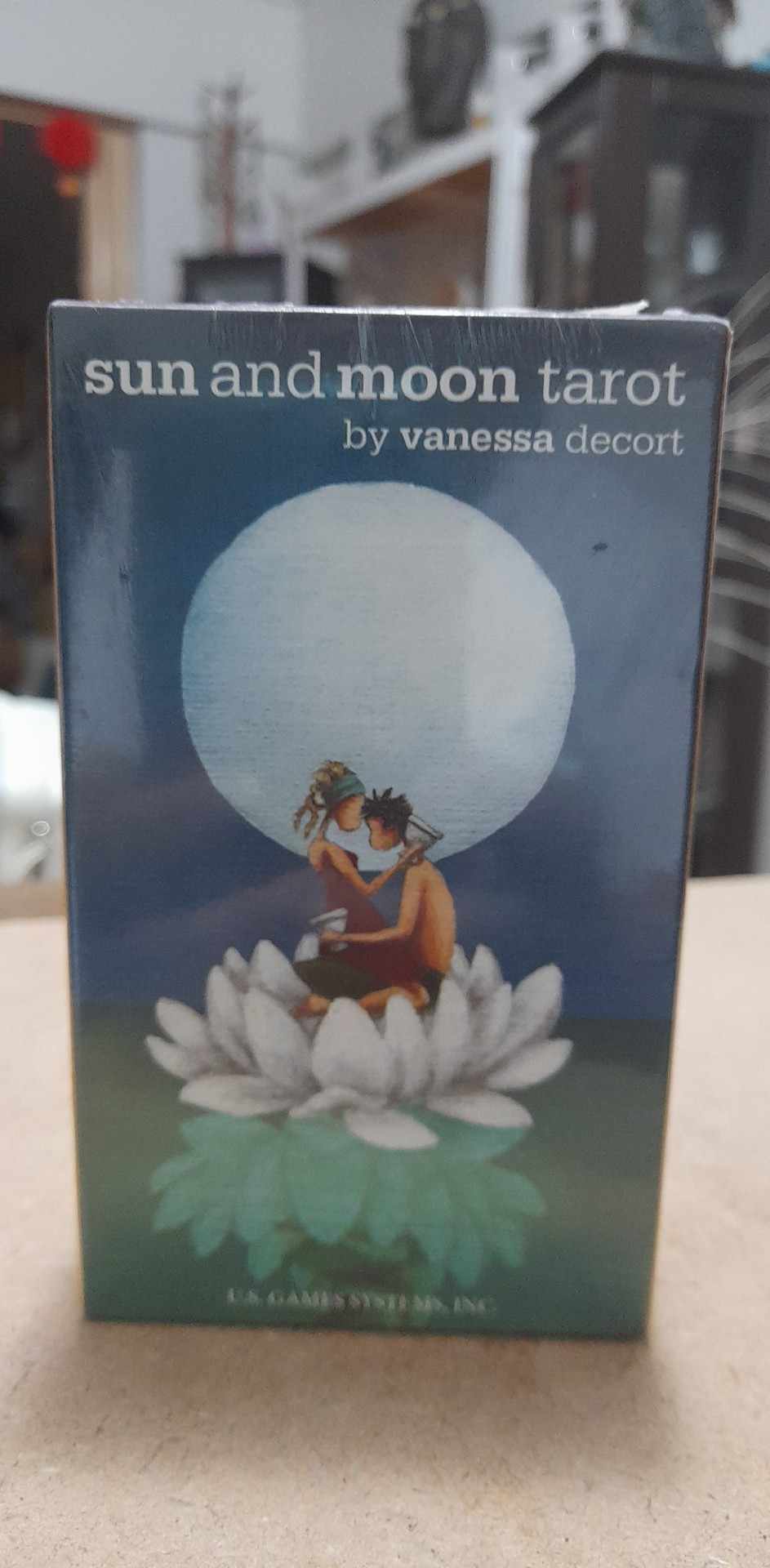 Sun and Moon Tarot Deck - Vanessa Decort